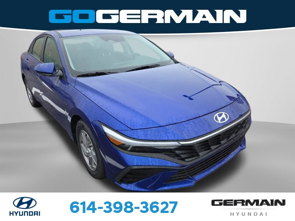 Certified 2025 Hyundai Elantra SE FWD image 1