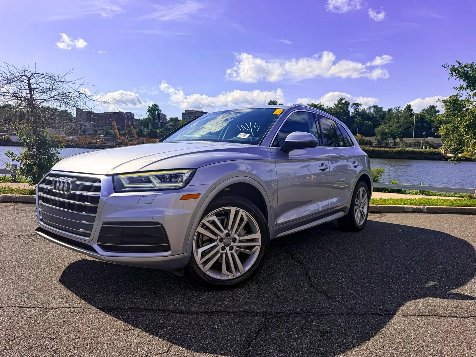 Used 2019 Audi Q5 2.0T Premium Plus w/ Premium Plus Package AWD/4WD image 2