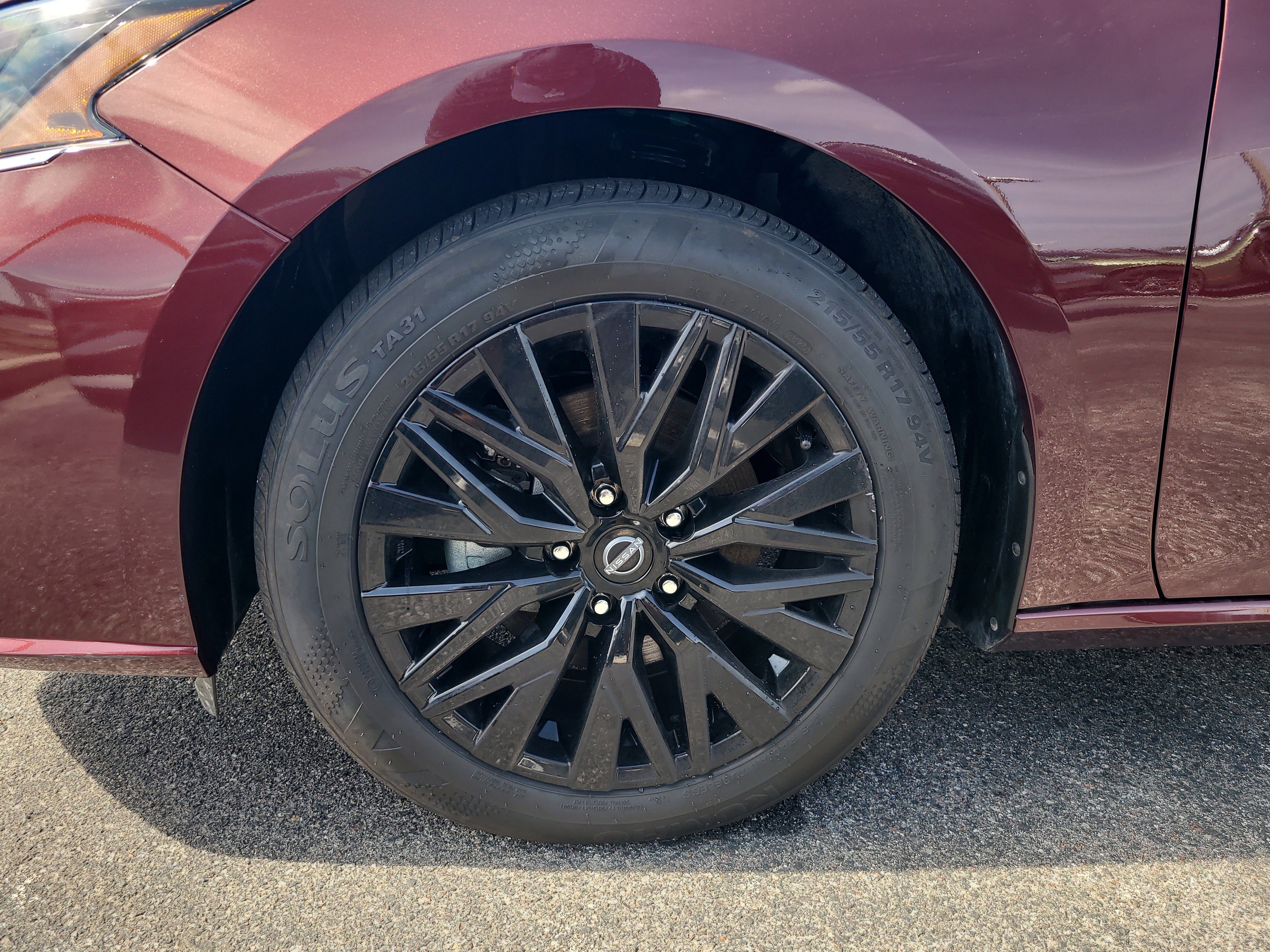 Used 2025 Nissan Altima 2.5 SV w/ SV Special Edition Package image 9