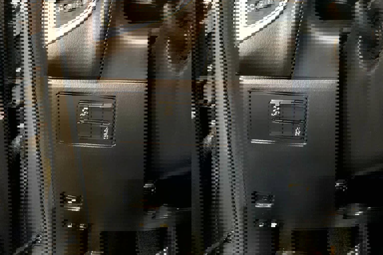 Used 2018 MAZDA MAZDA3 Touring image 34