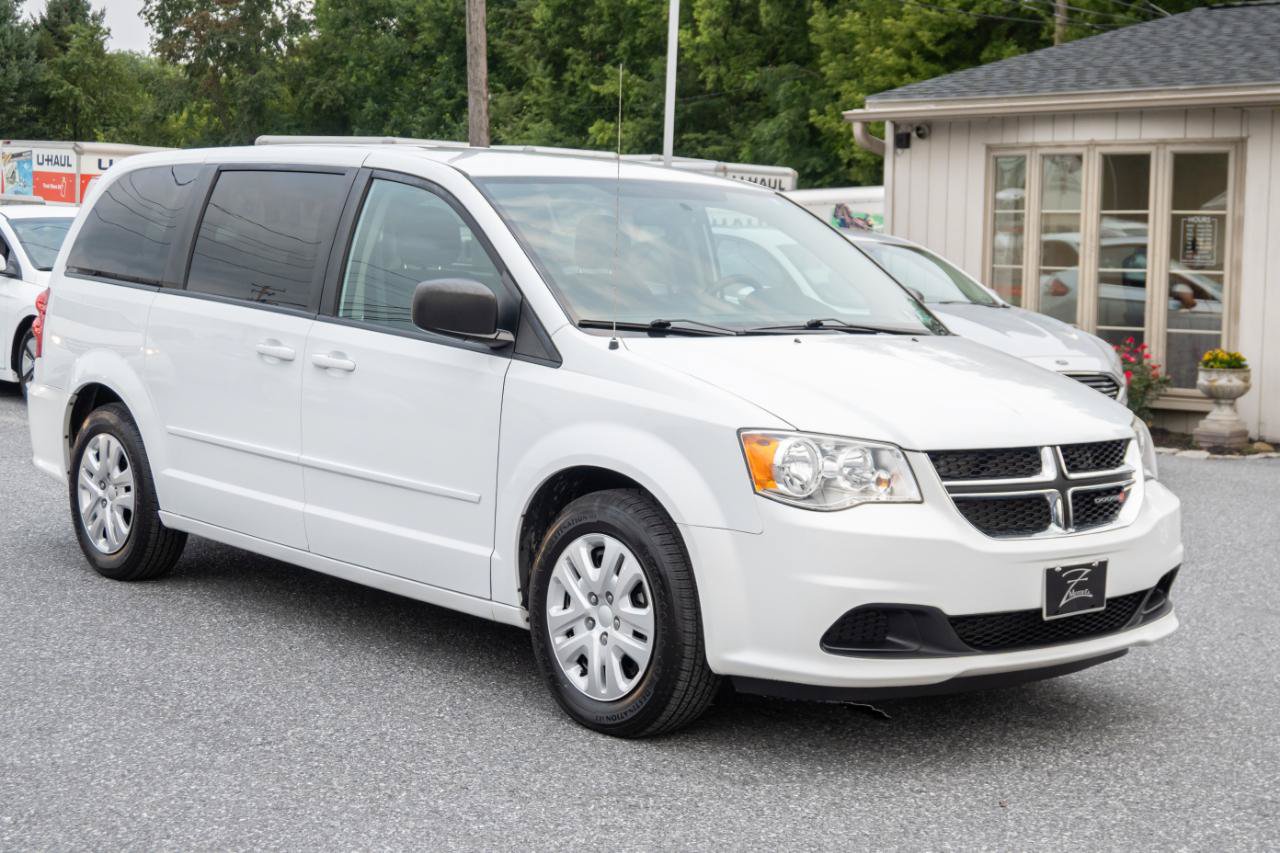 Used 2017 Dodge Grand Caravan SE w/ Power Window Group FWD image 4
