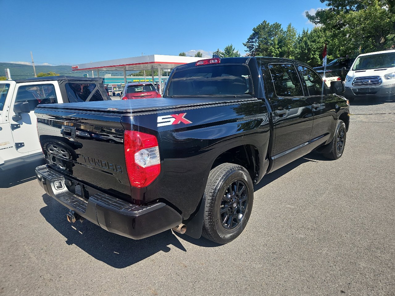 Used 2020 Toyota Tundra SR5 image 3