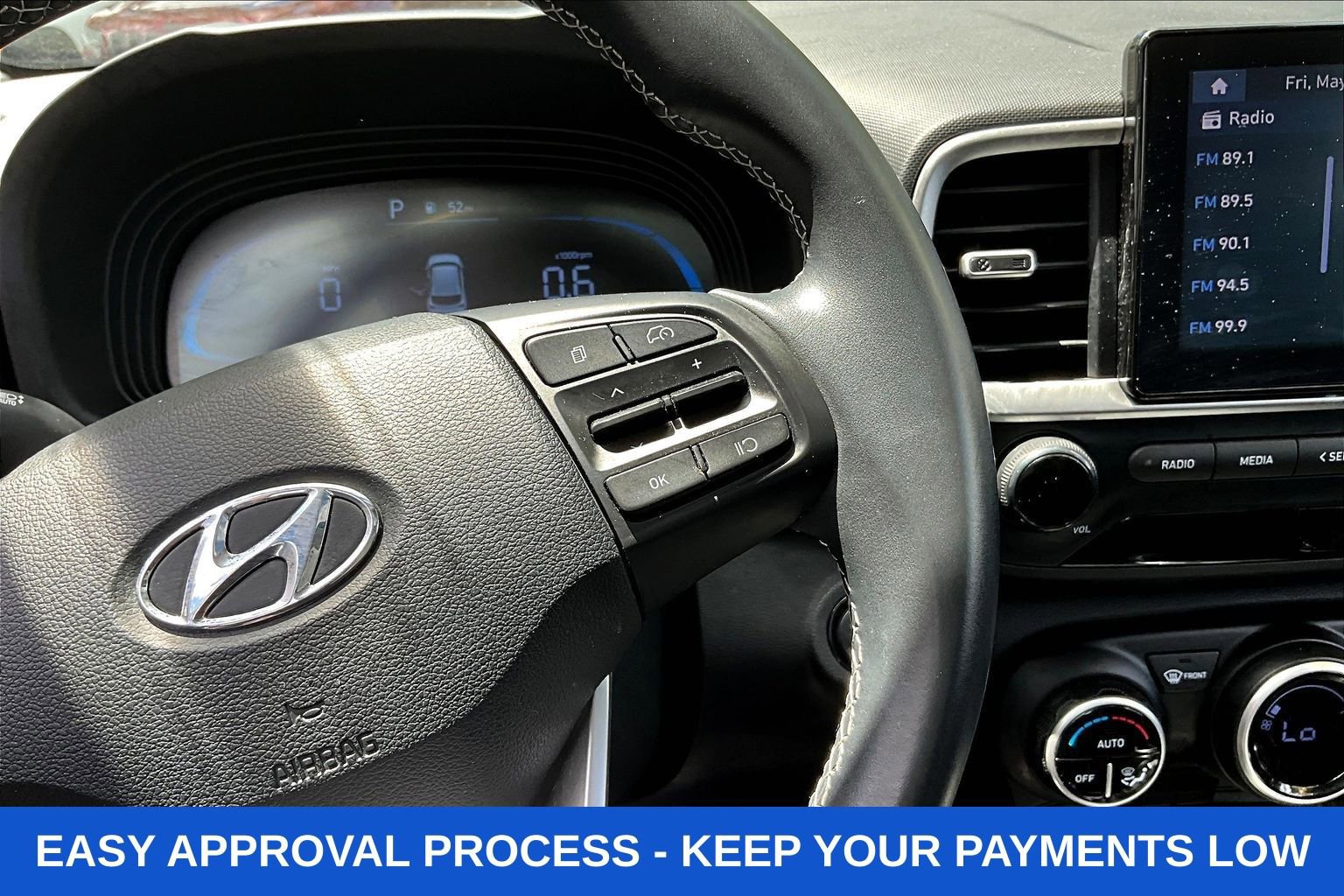 Used 2025 Hyundai Venue SEL FWD image 16