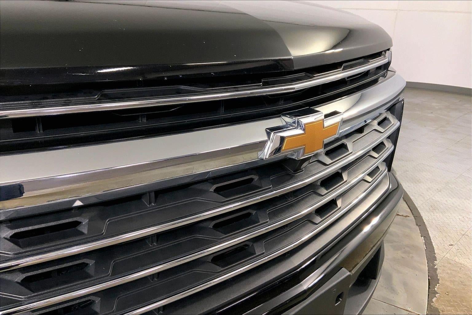 Used 2025 Chevrolet Traverse LT AWD/4WD image 29