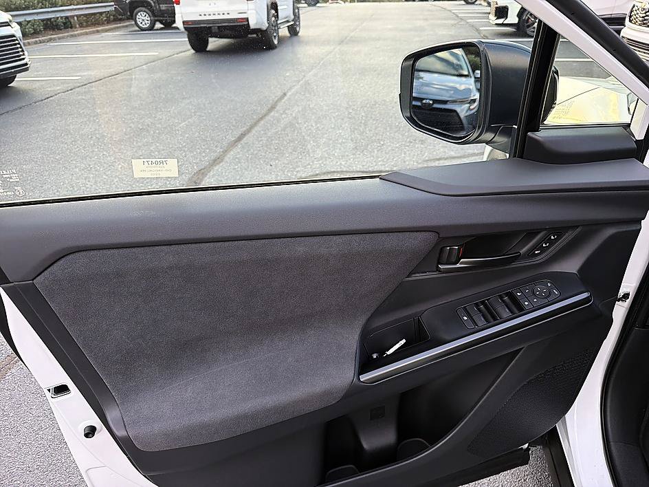Used 2026 Toyota C-HR AWD/4WD image 10