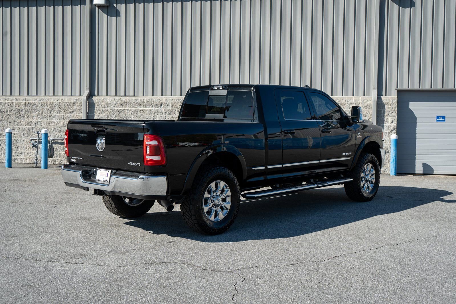Used 2024 RAM 2500 Limited image 18