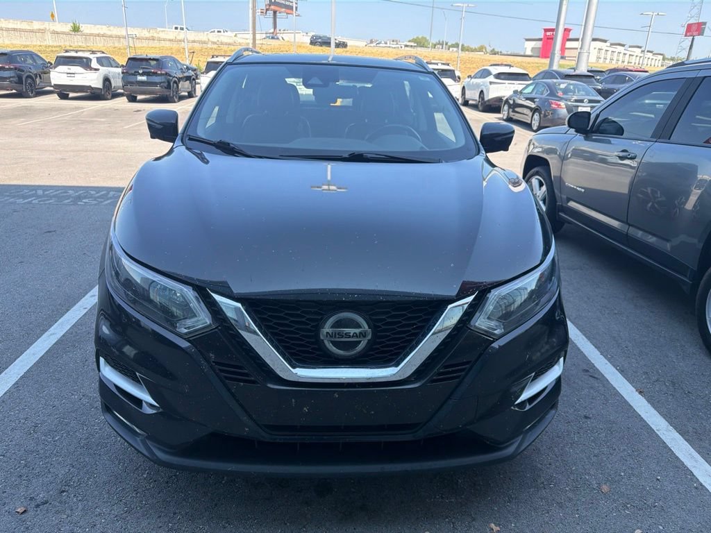 Used 2022 Nissan Rogue Sport SL w/ Premium Package AWD/4WD image 2
