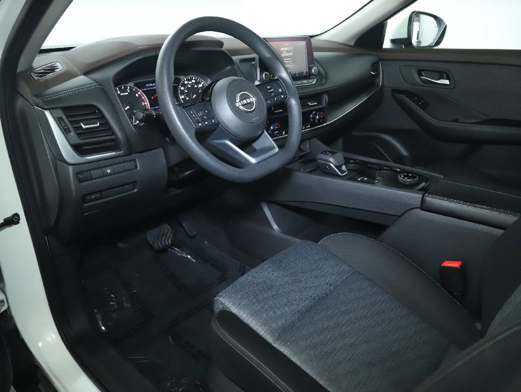 Used 2023 Nissan Rogue SV image 17