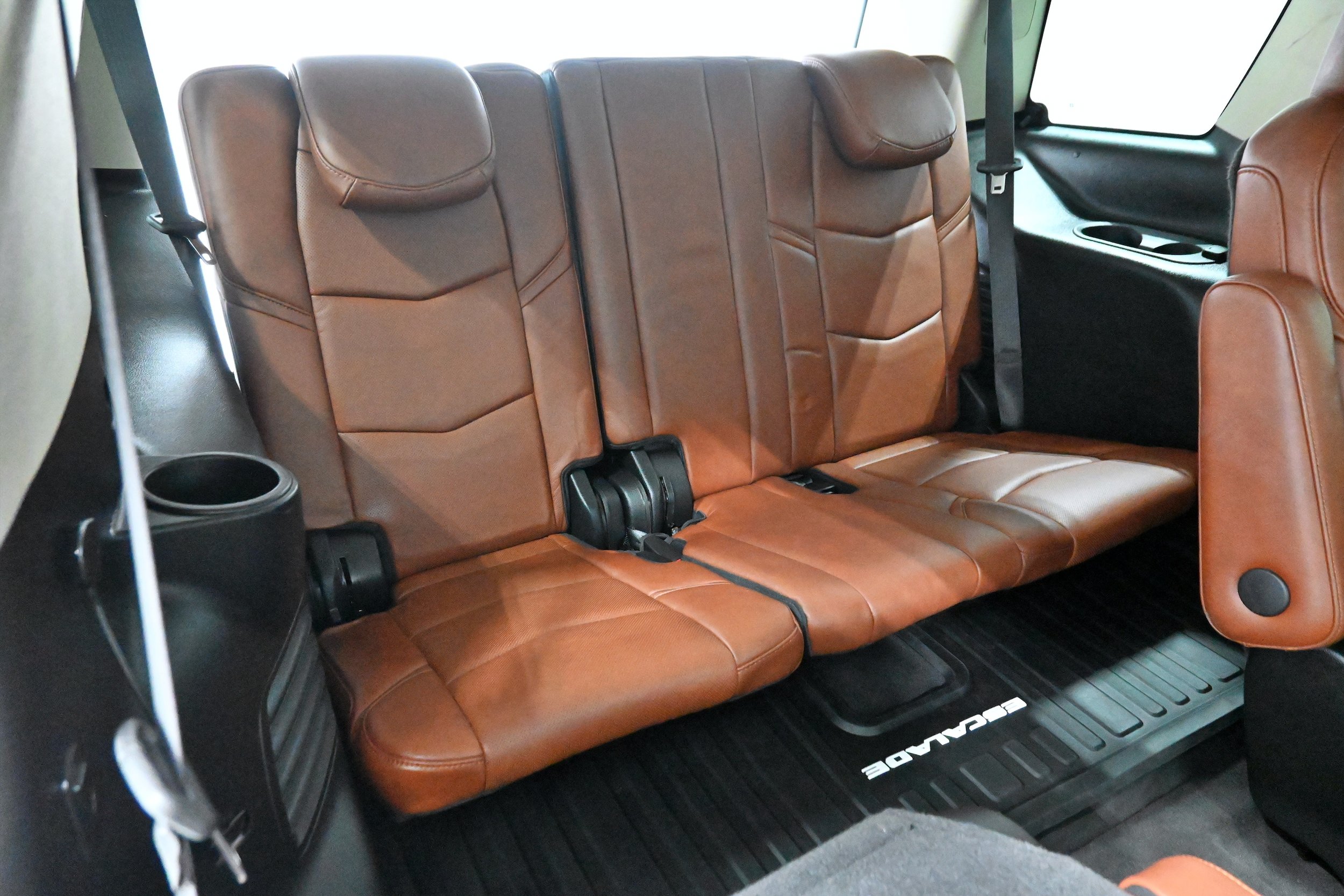 Used 2019 Cadillac Escalade Premium Luxury AWD/4WD image 34