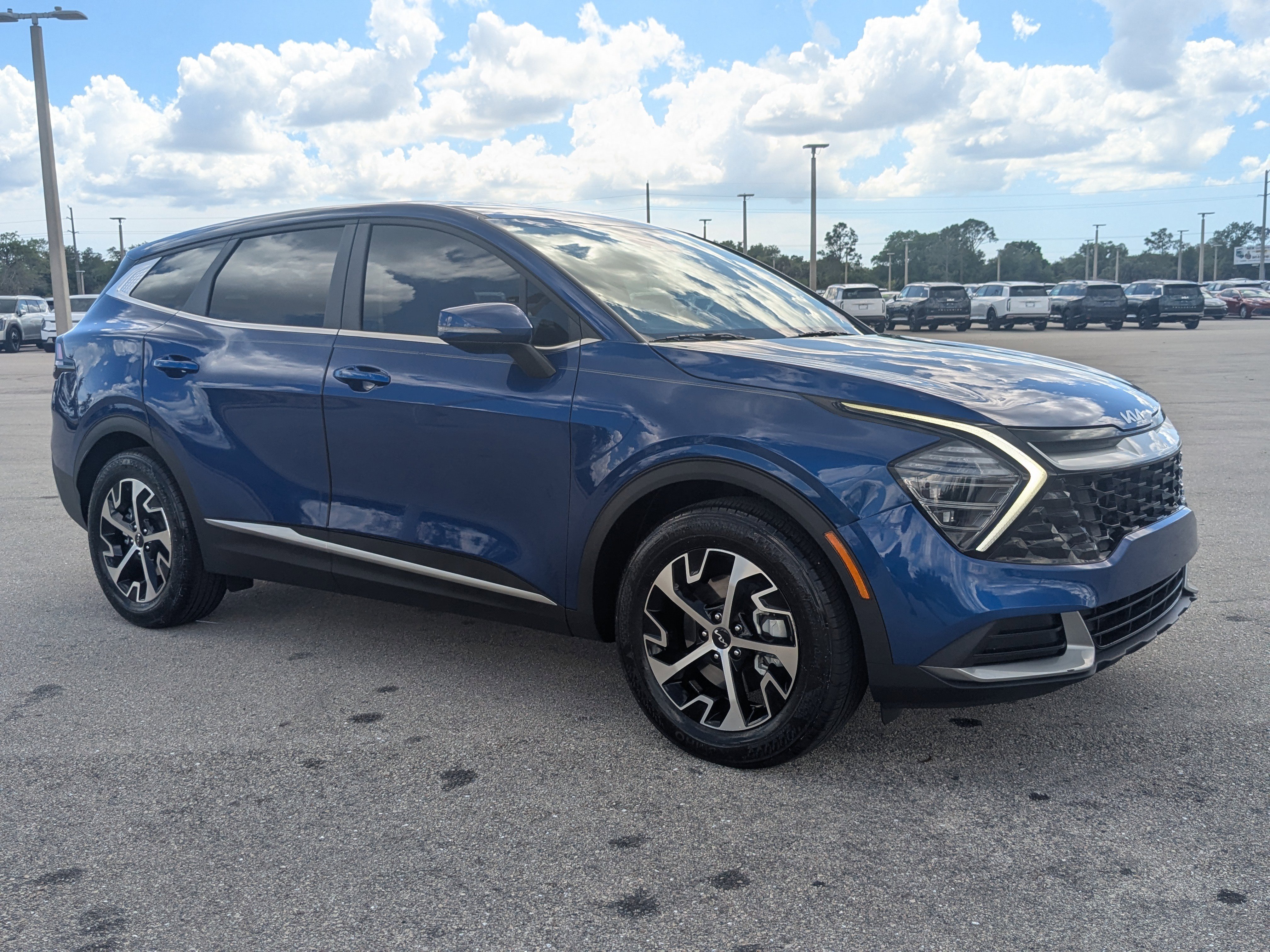 Certified 2024 Kia Sportage EX image 2