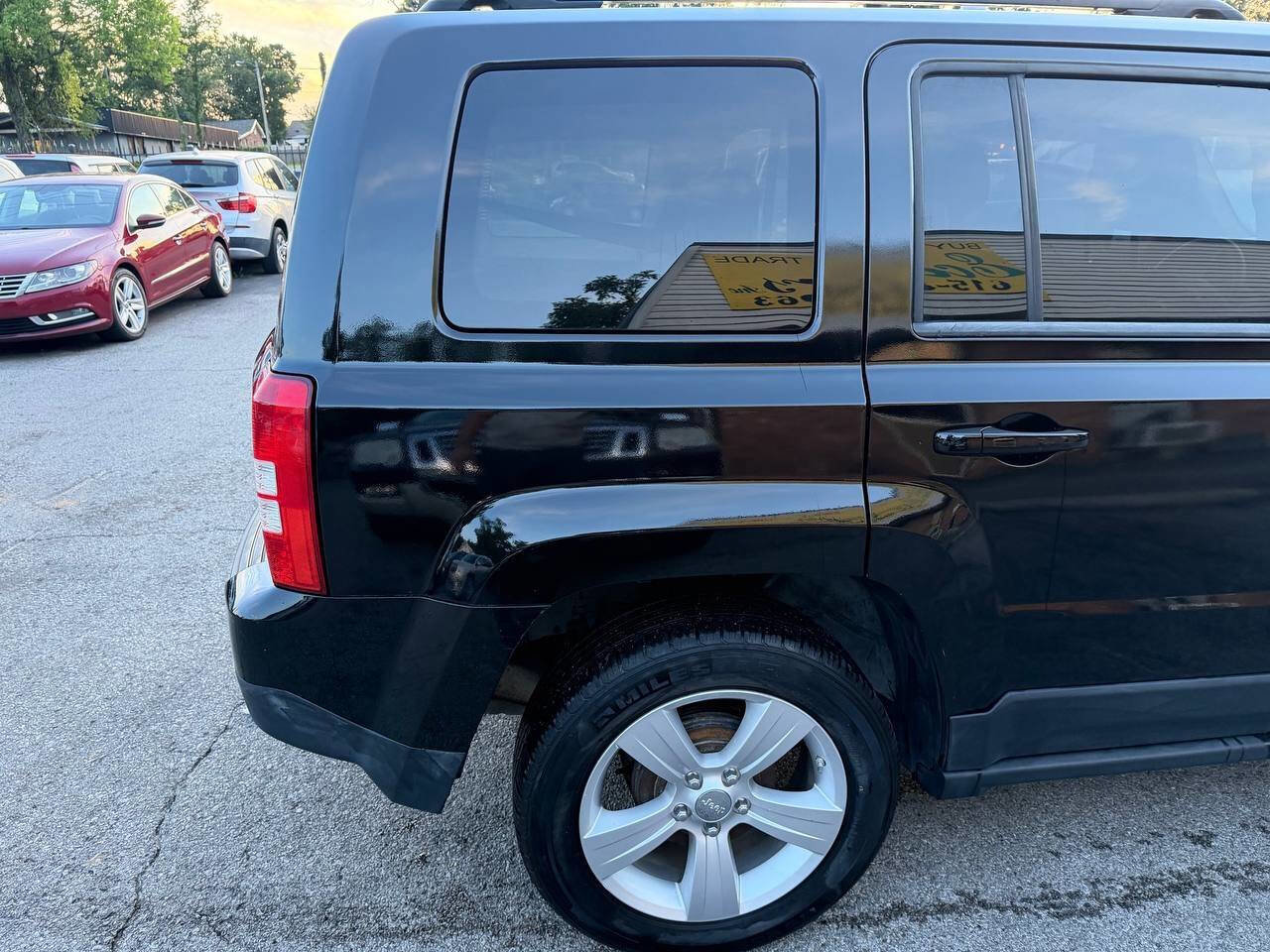 Used 2012 Jeep Patriot Latitude FWD image 8