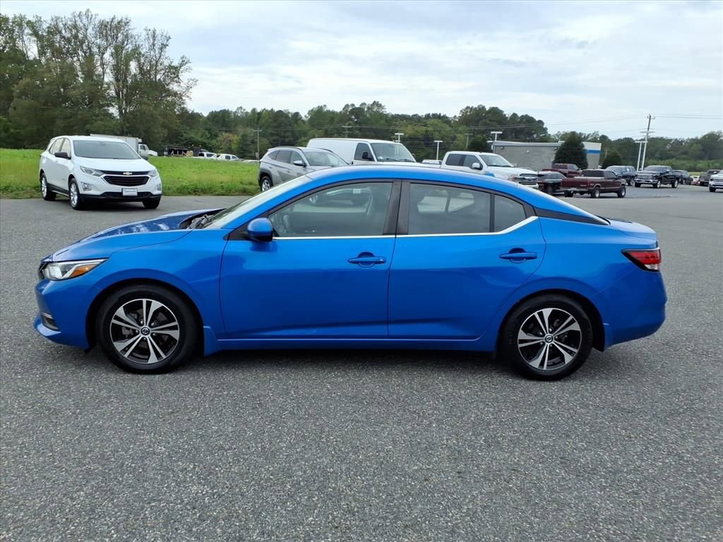 Used 2021 Nissan Sentra SV image 2