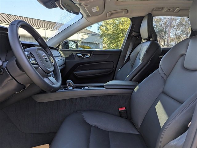 New 2025 Volvo XC60 B5 Plus w/ Protection Package Premier image 18