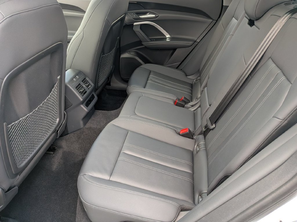 Used 2025 Audi Q5 Premium w/ 19" Wheel Package AWD/4WD image 29