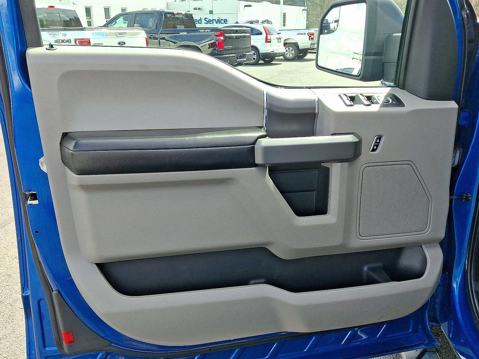 Used 2017 Ford F150 XLT w/ Equipment Group 302A Luxury image 12