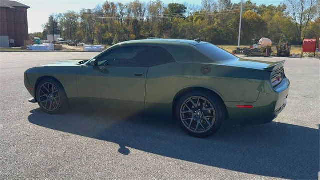 Used 2019 Dodge Challenger R/T w/ Driver Convenience Group image 6