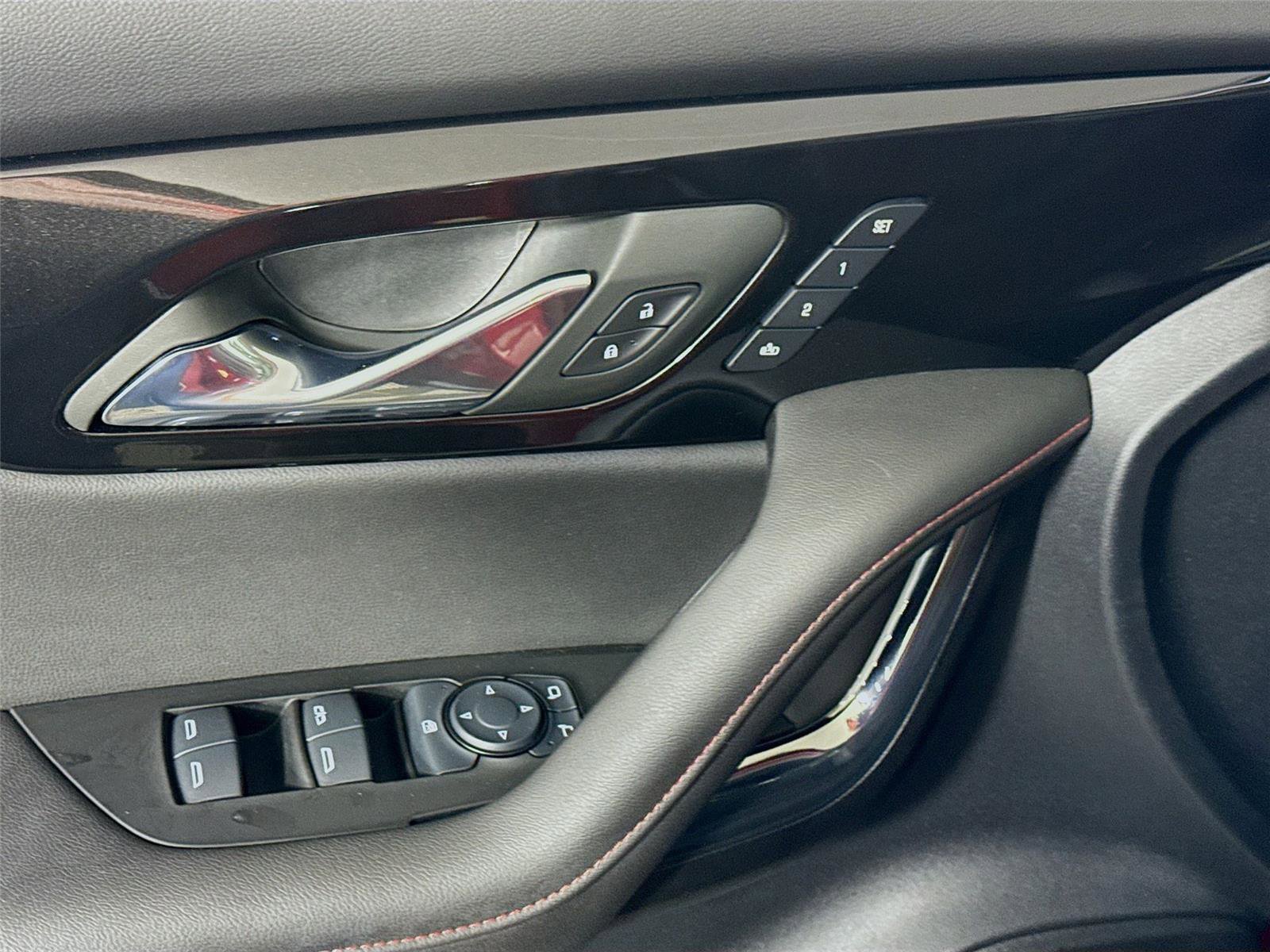 Used 2025 Chevrolet Blazer RS w/ Enhanced Convenience Package image 12