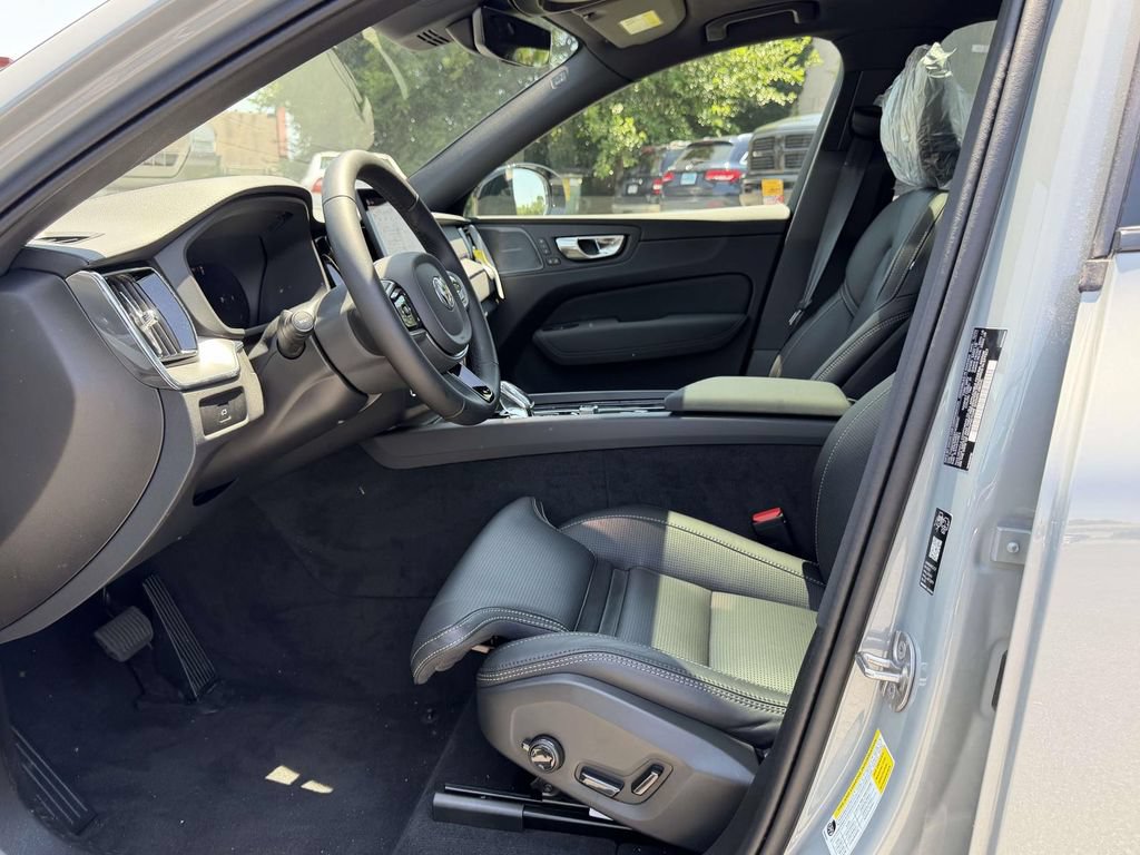 New 2026 Volvo XC60 B5 Ultra w/ Protection Package Premier AWD/4WD image 15