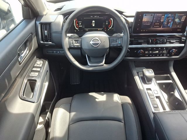 New 2026 Nissan Pathfinder SL FWD image 9