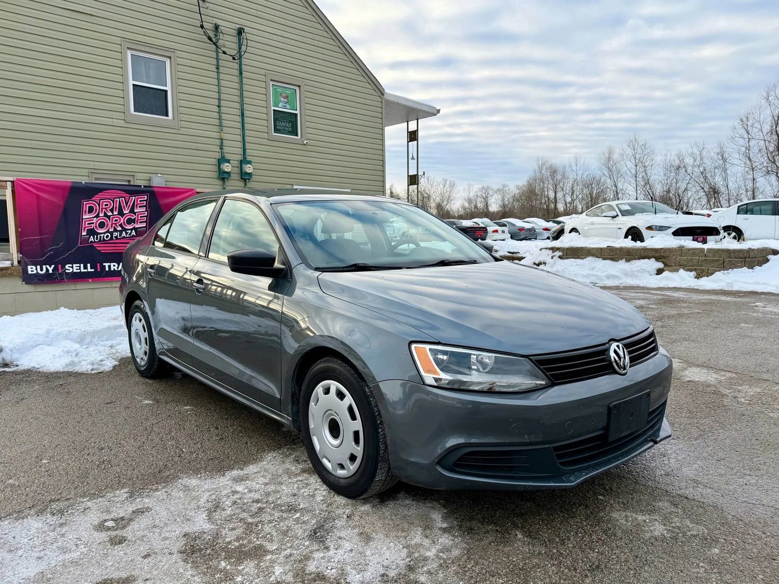 Used 2011 Volkswagen Jetta S image 3