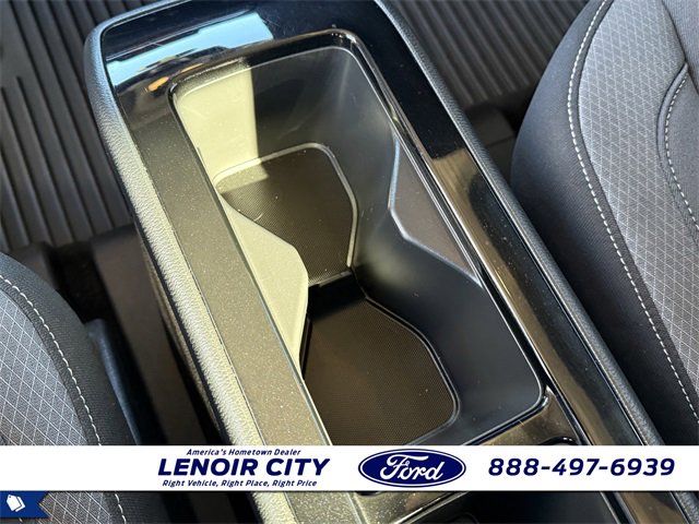 Used 2022 Nissan Pathfinder SV w/ SV Premium Package image 16