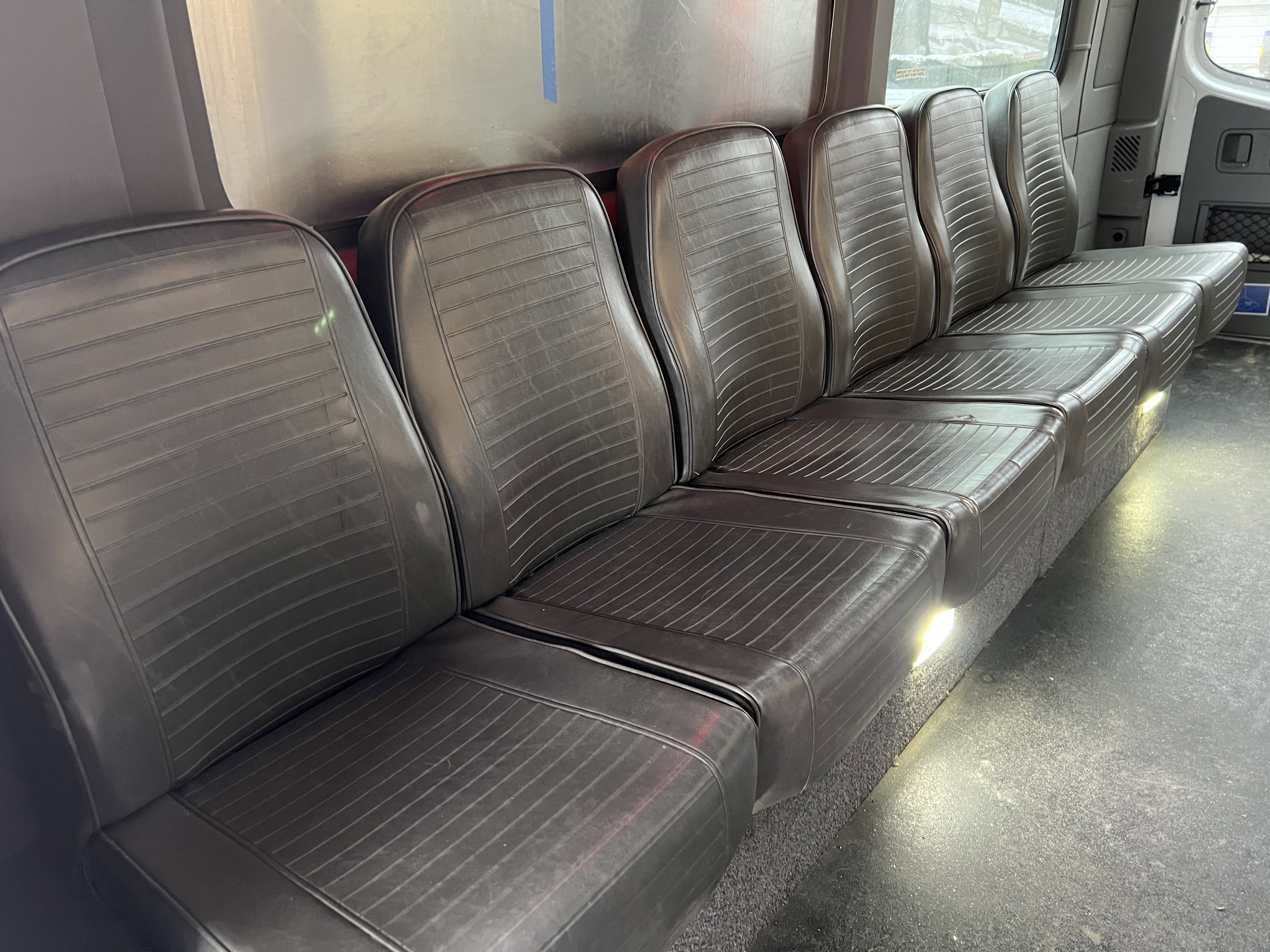 Used 2013 Freightliner Sprinter 3500 image 20