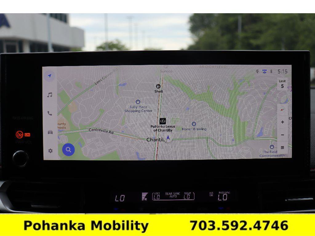 Used 2025 Toyota Sienna XSE w/ XSE Plus Package FWD image 22