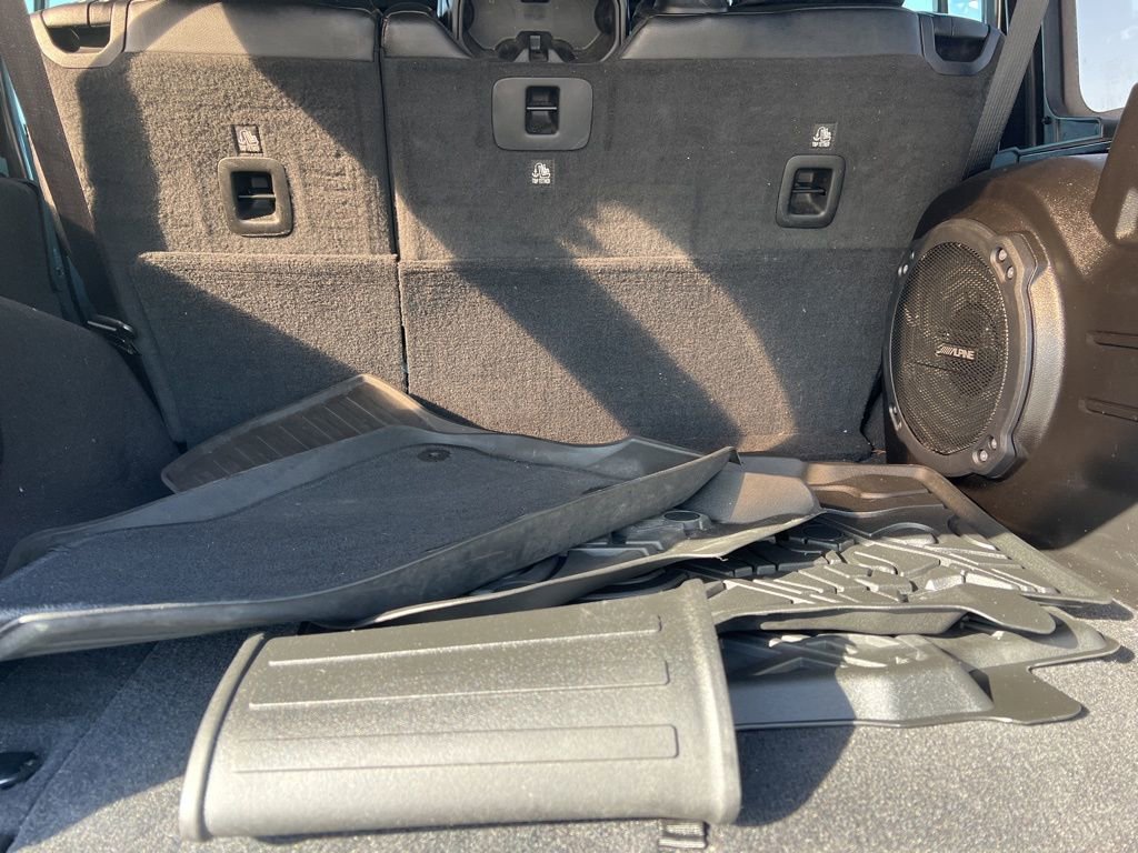 Used 2021 Jeep Wrangler Unlimited Rubicon AWD/4WD image 10