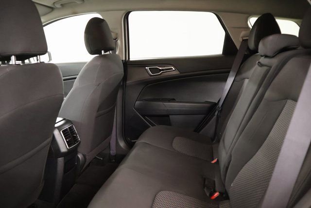 Used 2023 Kia Sportage LX AWD/4WD image 29