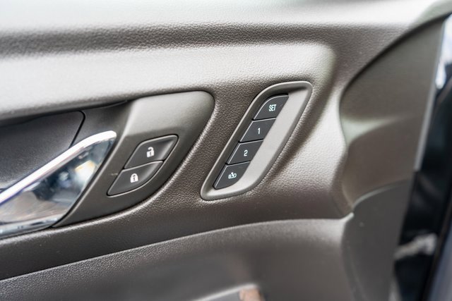 Used 2023 GMC Acadia Denali w/ Black Diamond Edition image 20