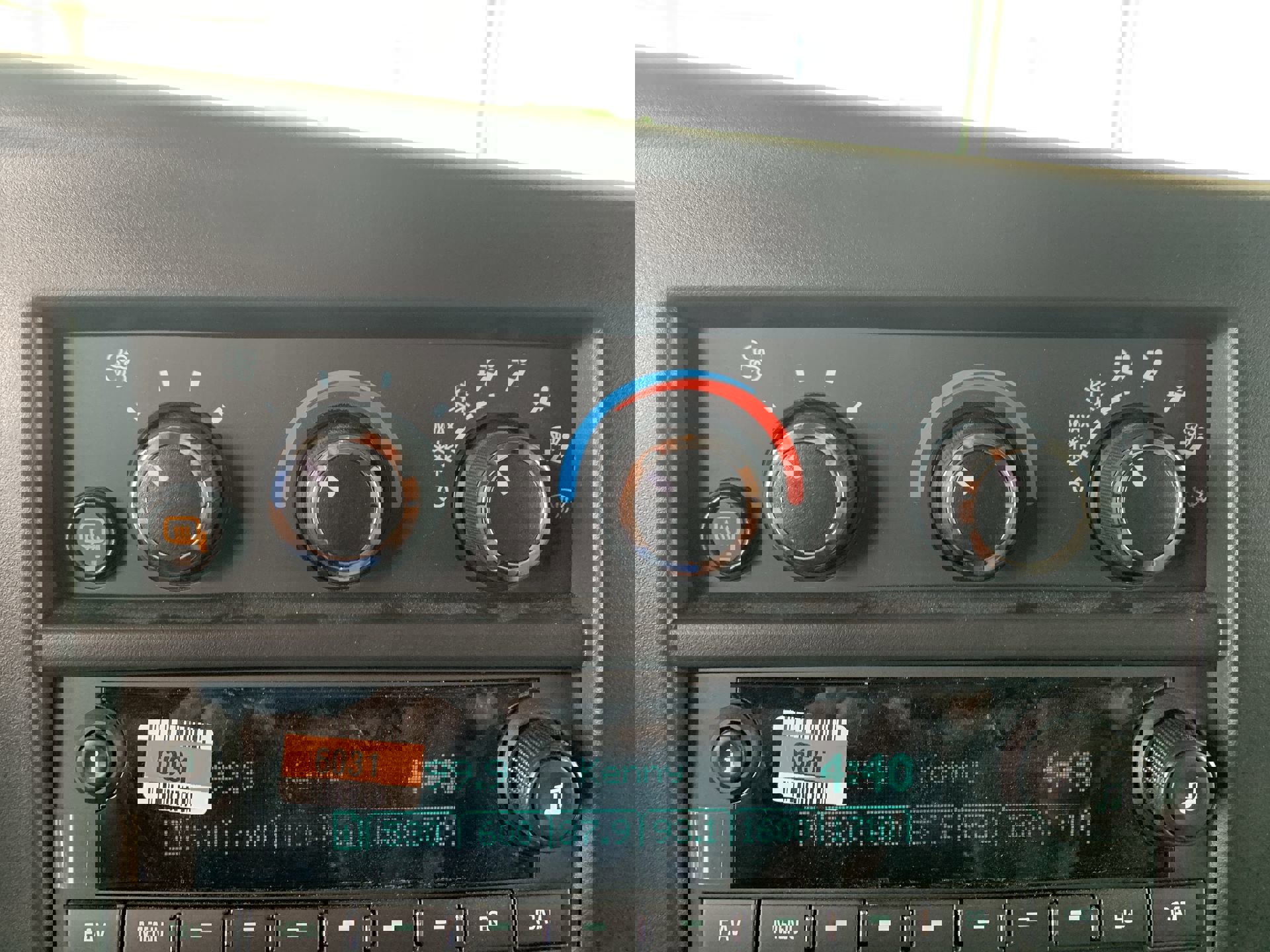 New 2025 GMC Savana 2500 Work Van w/ Driver Convenience Package image 39