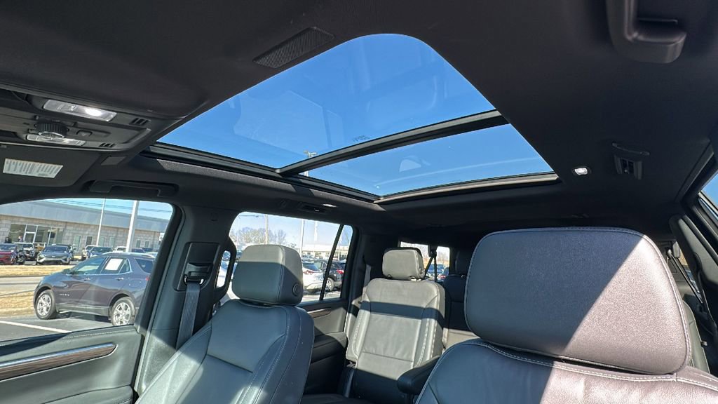 Certified 2025 Chevrolet Suburban Z71 w/ Comfort Package image 15