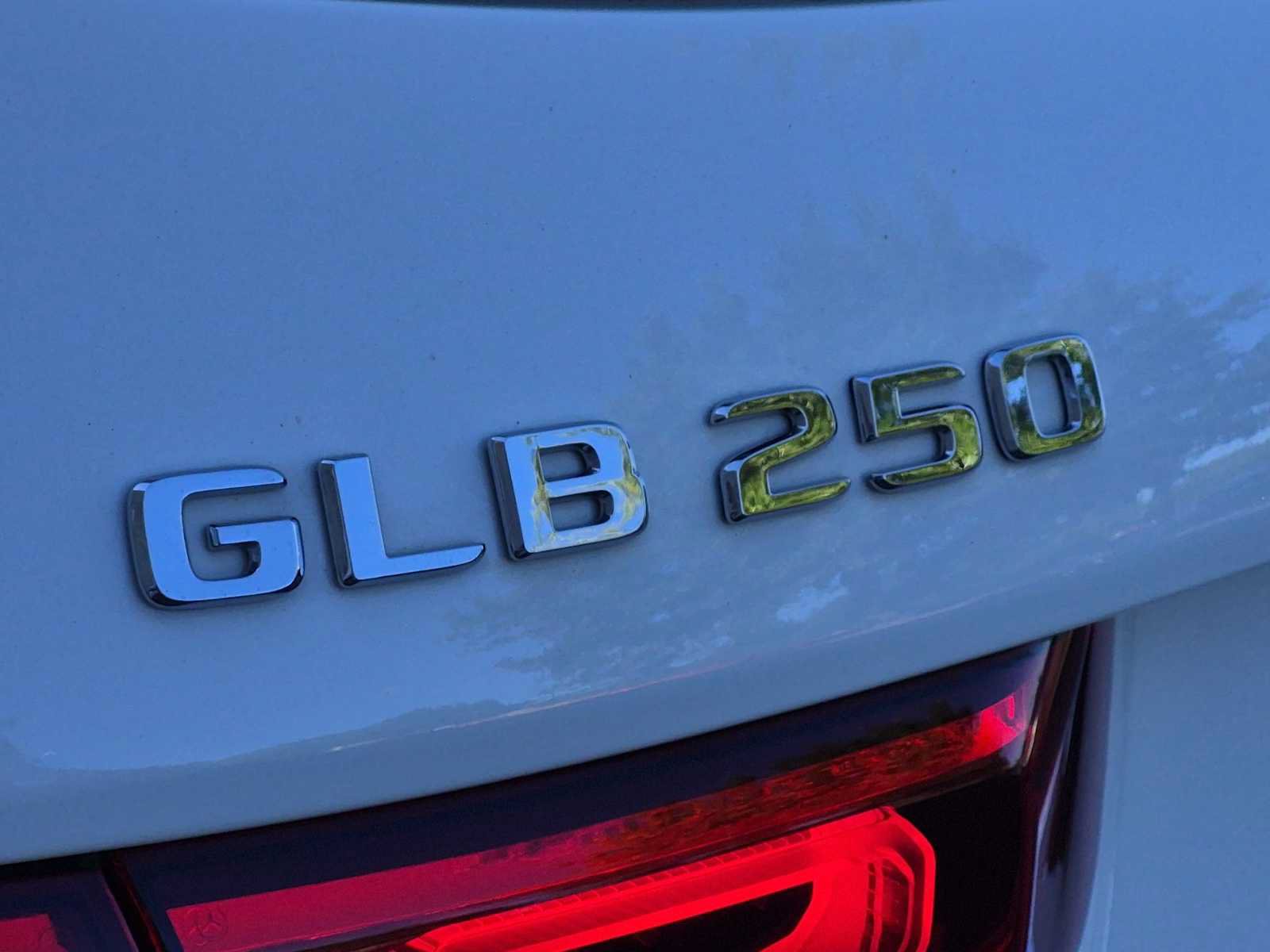 Used 2021 Mercedes-Benz GLB 250 4MATIC image 13