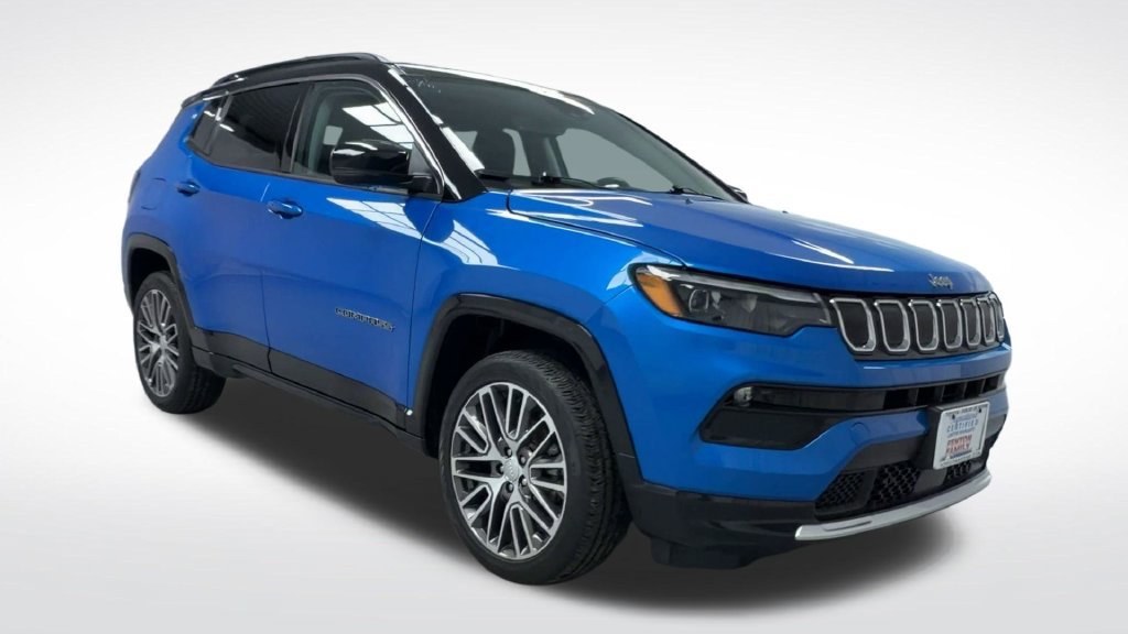 Used 2022 Jeep Compass Limited w/ Elite Group AWD/4WD image 18