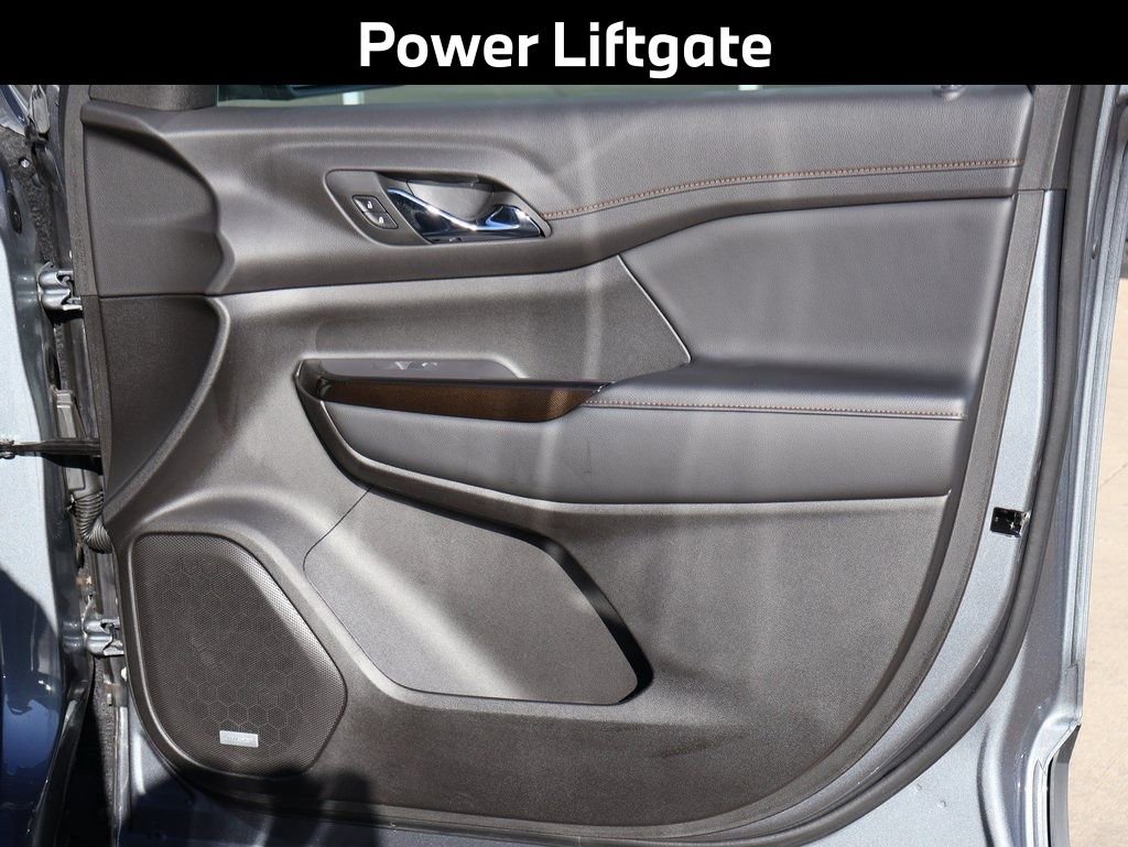 Used 2022 GMC Acadia AT4 image 15