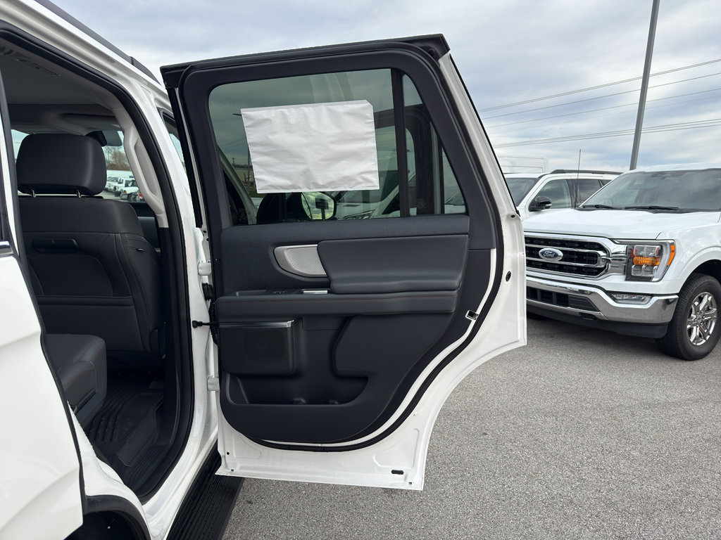 New 2025 Ford Expedition Active image 16