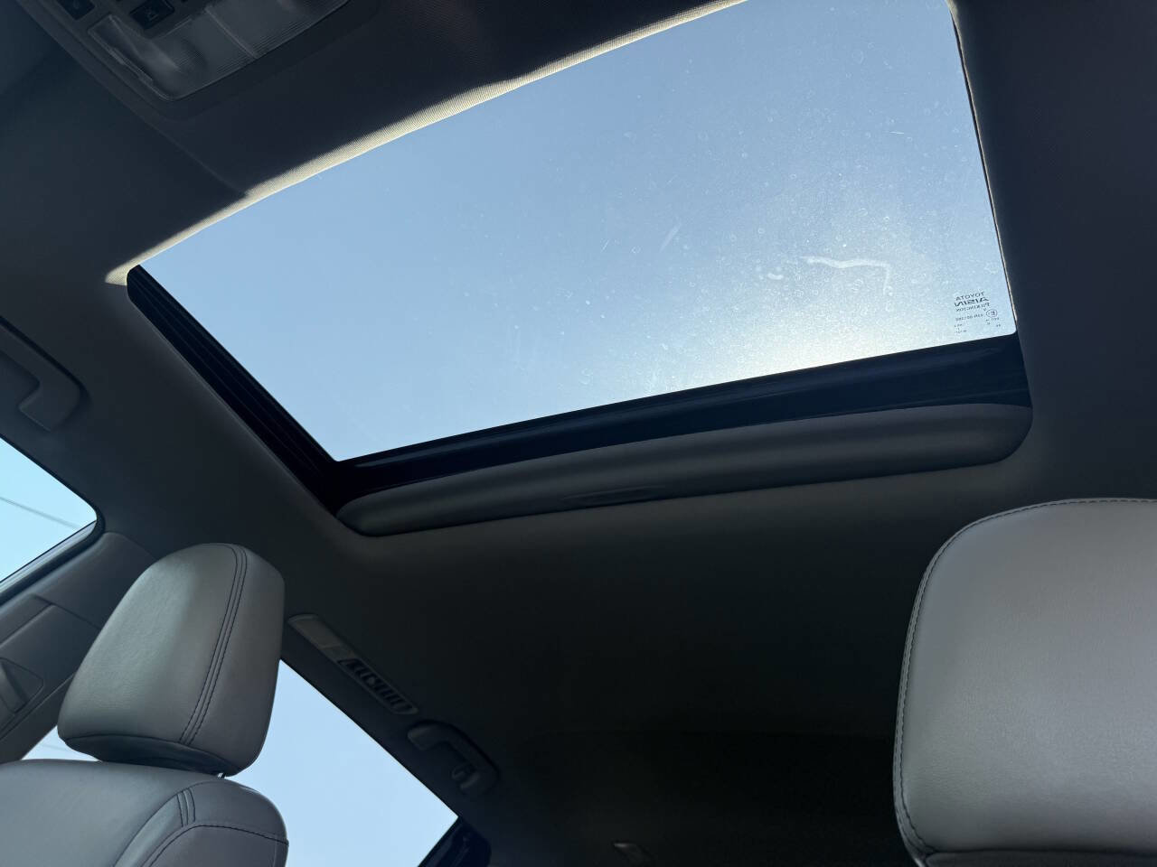 Used 2018 Toyota Highlander XLE image 25