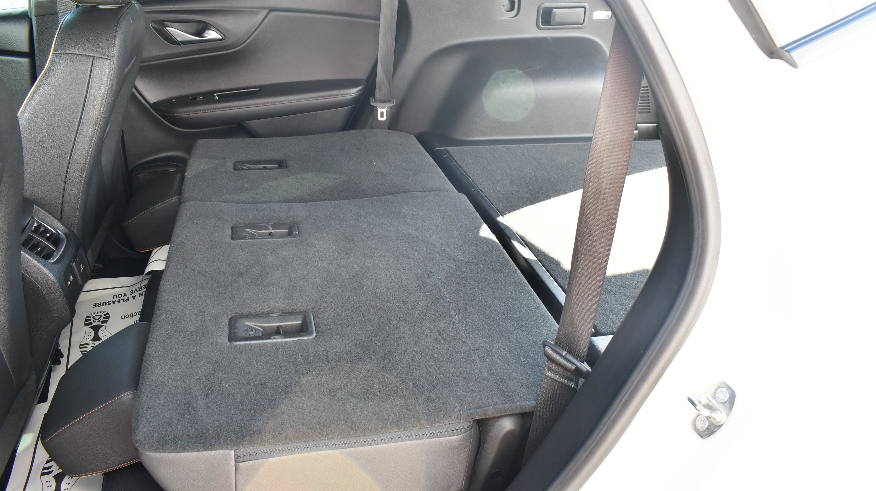 Used 2023 Chevrolet Blazer Premier w/ Driver Confidence II Package FWD image 10