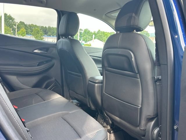 Used 2023 Buick Encore GX Preferred w/ Cold Weather Comfort Package AWD/4WD image 45