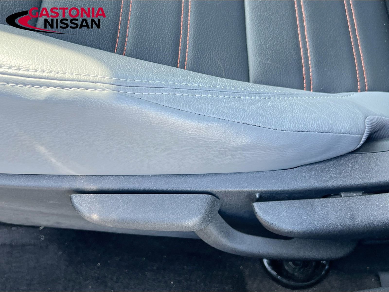 Used 2024 Nissan Kicks SR w/ SR Premium Package image 25