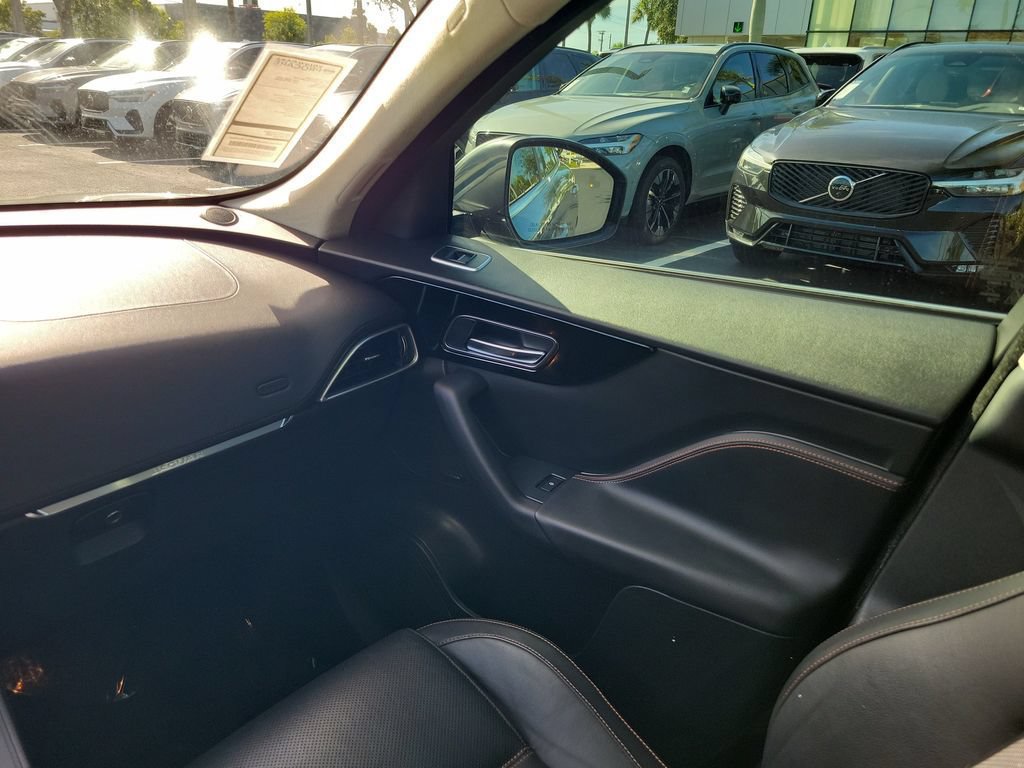 Used 2020 Jaguar F-PACE Prestige AWD/4WD image 16