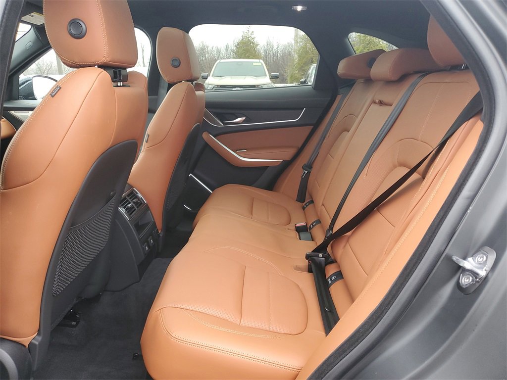 New 2025 Jaguar F-PACE R-Dynamic S image 30