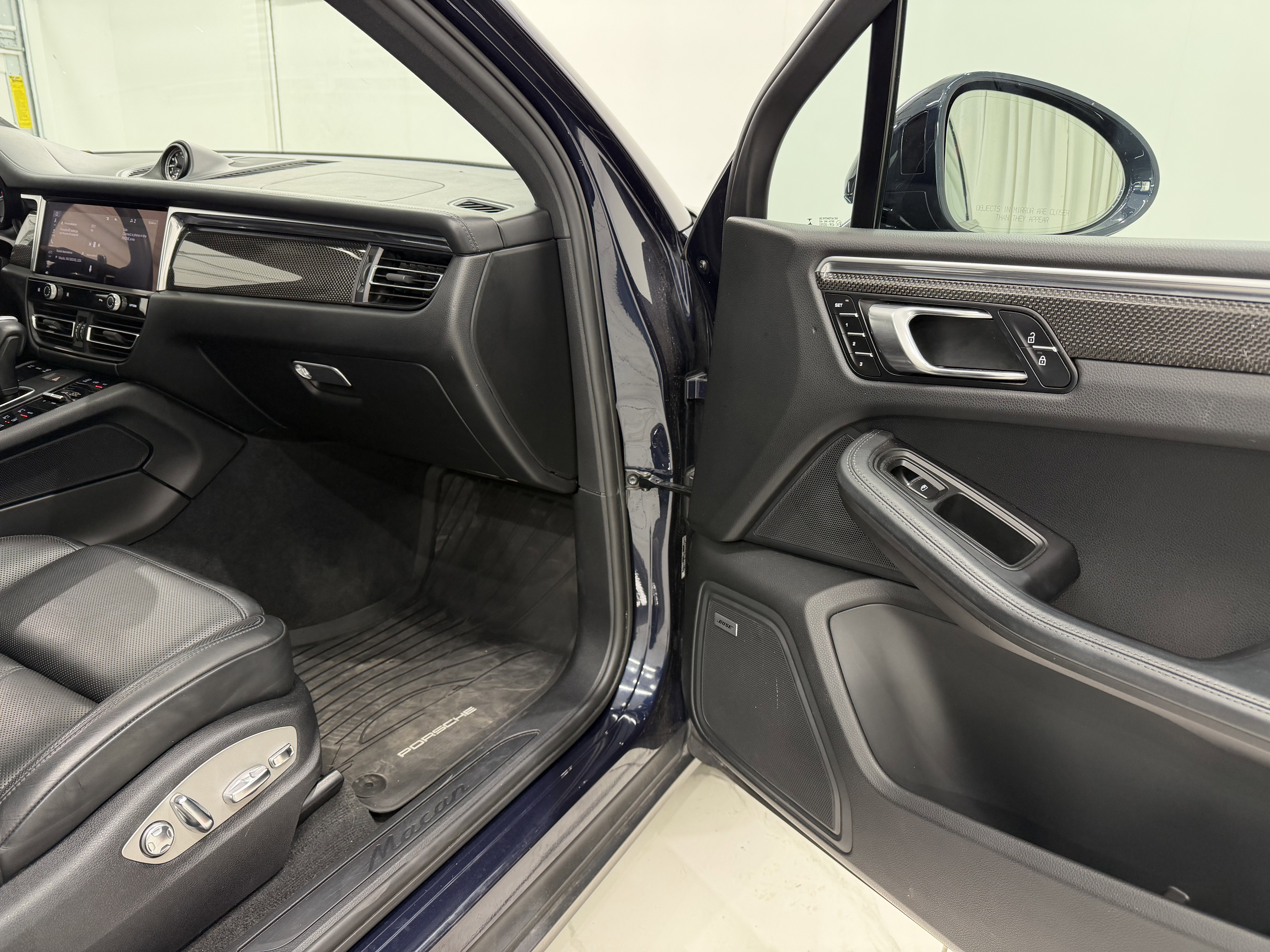 Certified 2022 Porsche Macan image 22