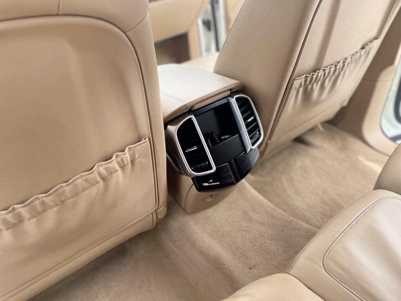 Used 2012 Porsche Cayenne AWD/4WD image 27