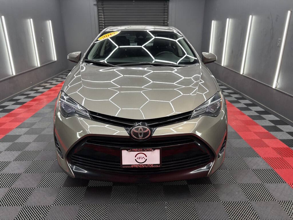 Used 2017 Toyota Corolla LE FWD image 2