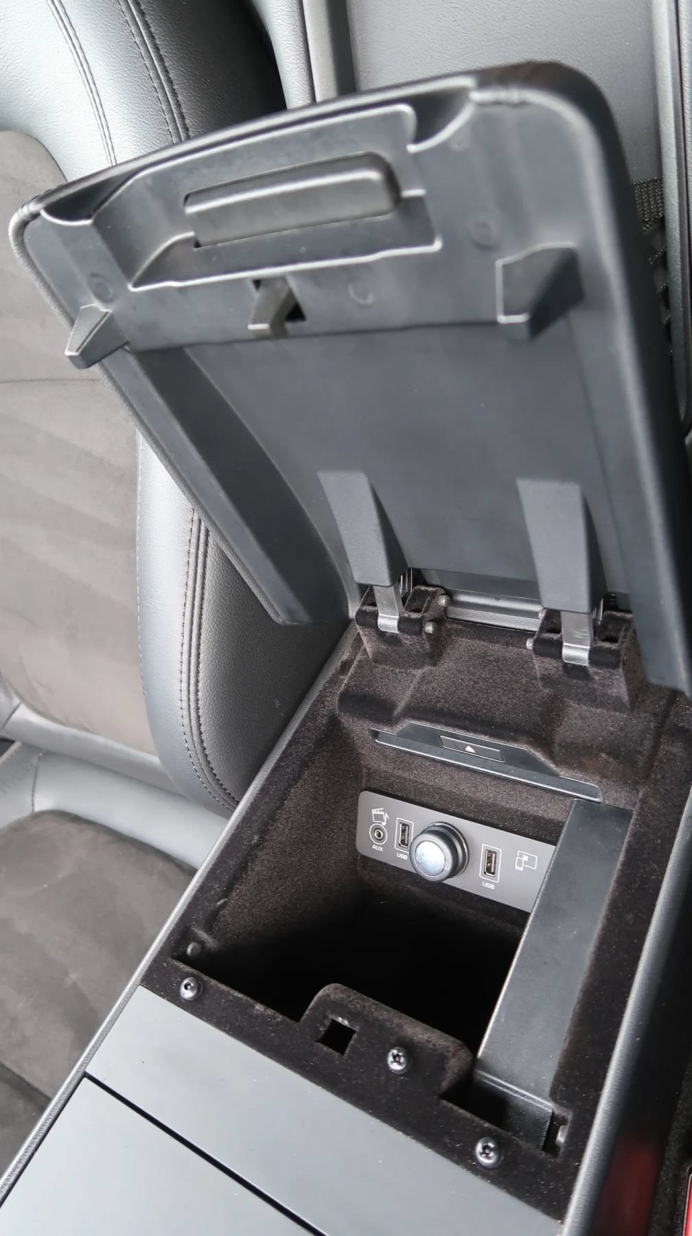 Used 2016 Jaguar F-TYPE Convertible RWD image 22