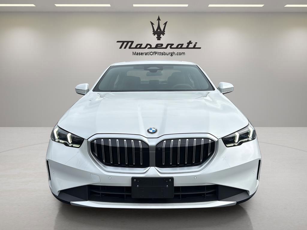Used 2026 BMW 530i xDrive w/ Premium Package AWD/4WD image 2