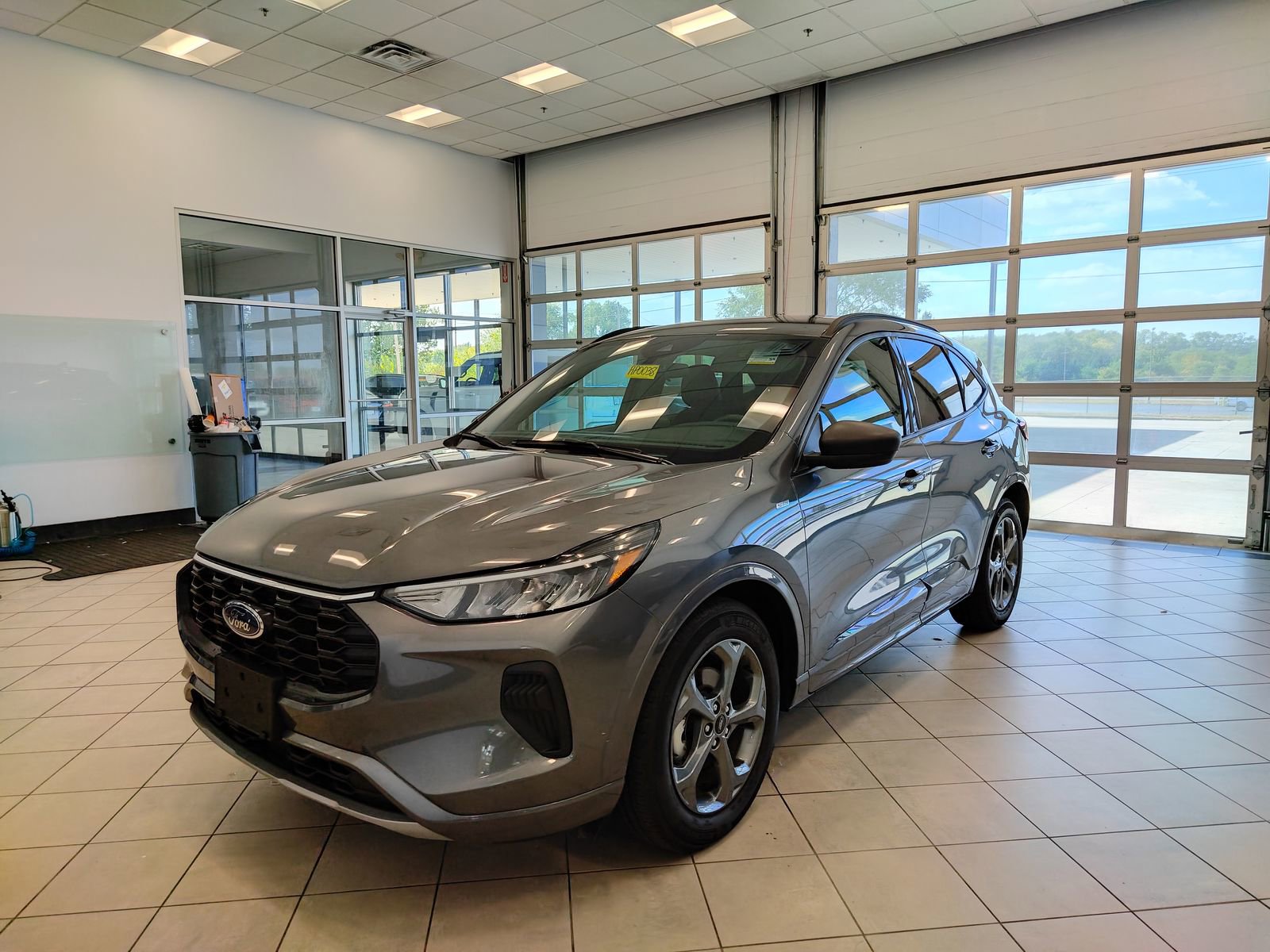 Used 2024 Ford Escape ST-Line image 8