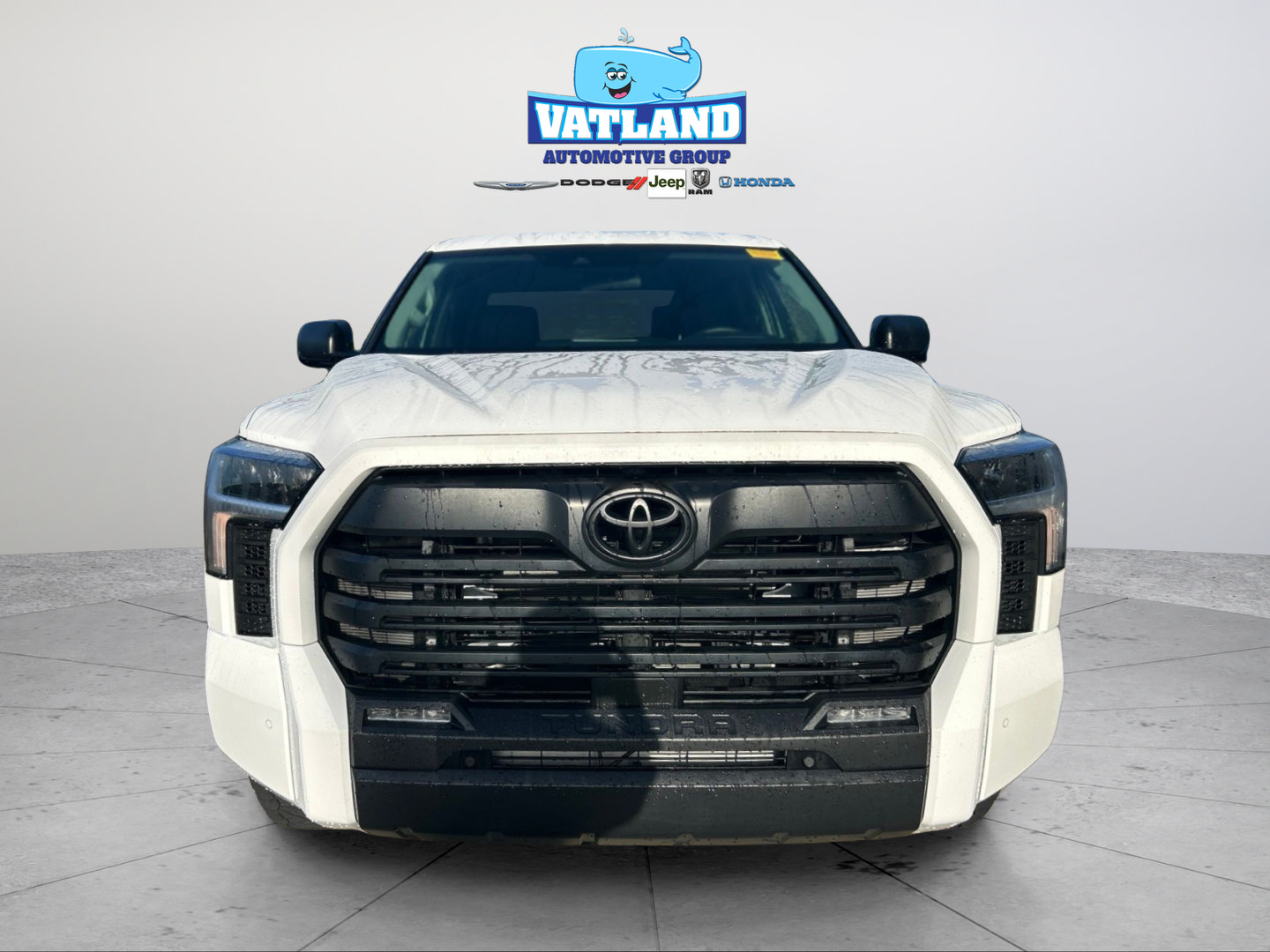 Used 2024 Toyota Tundra SR5 w/ SR5 Premium Package AWD/4WD image 8