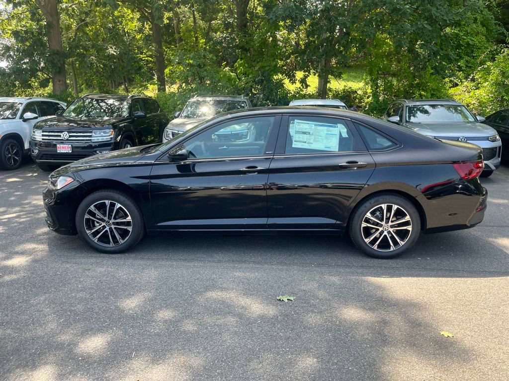 New 2025 Volkswagen Jetta Sport image 4